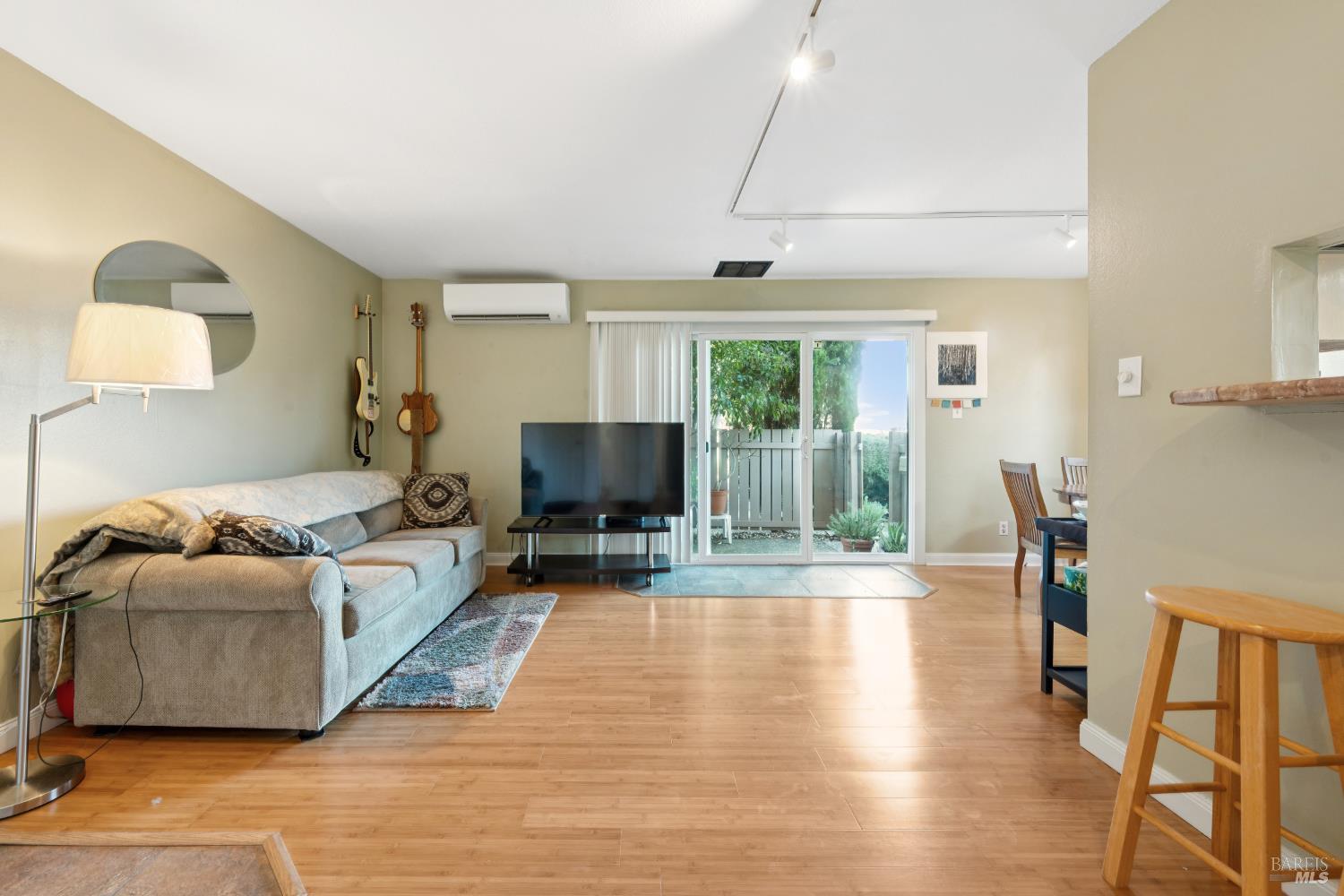 Detail Gallery Image 4 of 24 For 1345 Southwest Blvd #B,  Rohnert Park,  CA 94928 - 2 Beds | 1 Baths