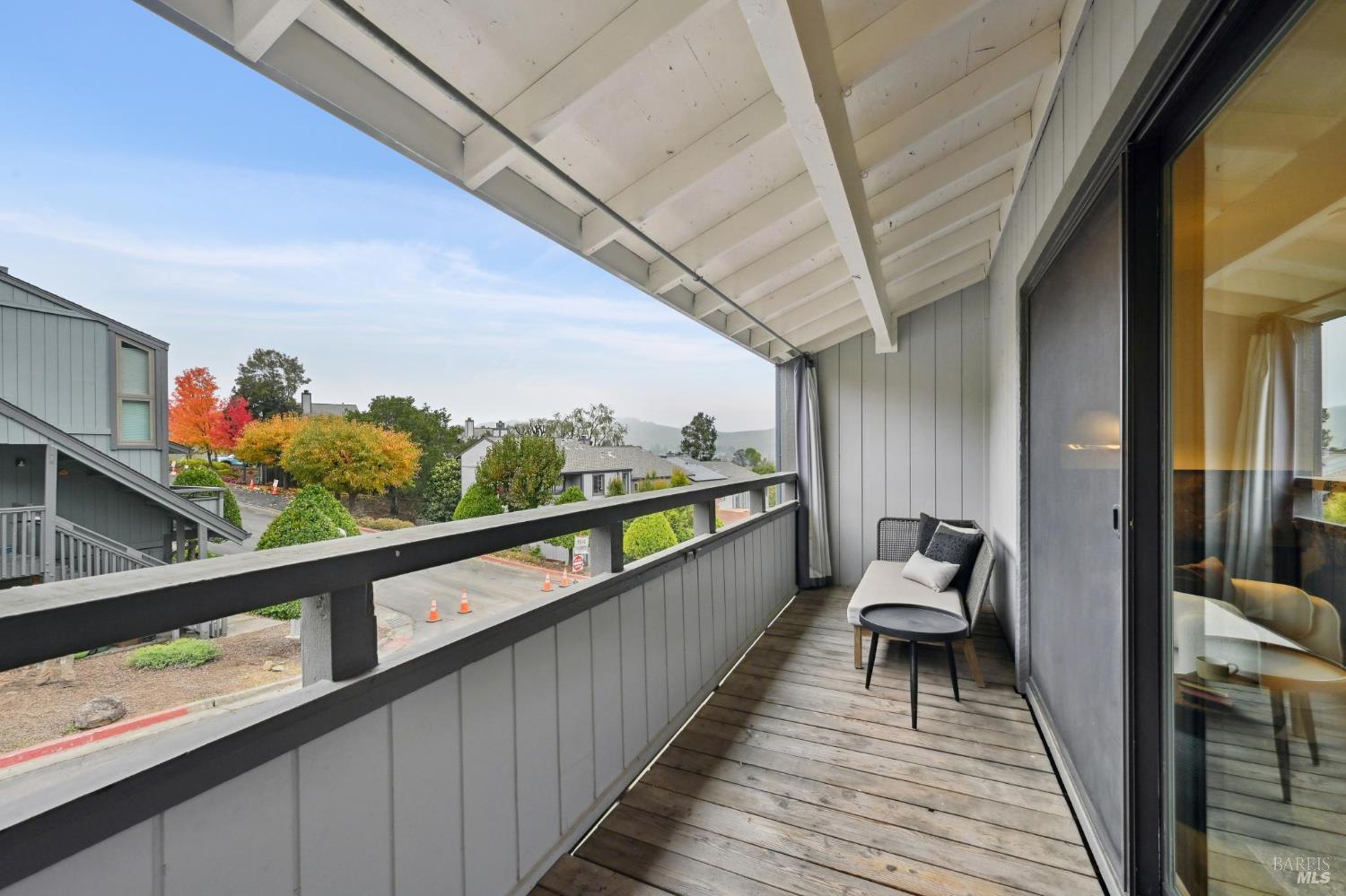 Detail Gallery Image 19 of 21 For 405 Sylvia Way, San Rafael,  CA 94903 - 3 Beds | 2/1 Baths