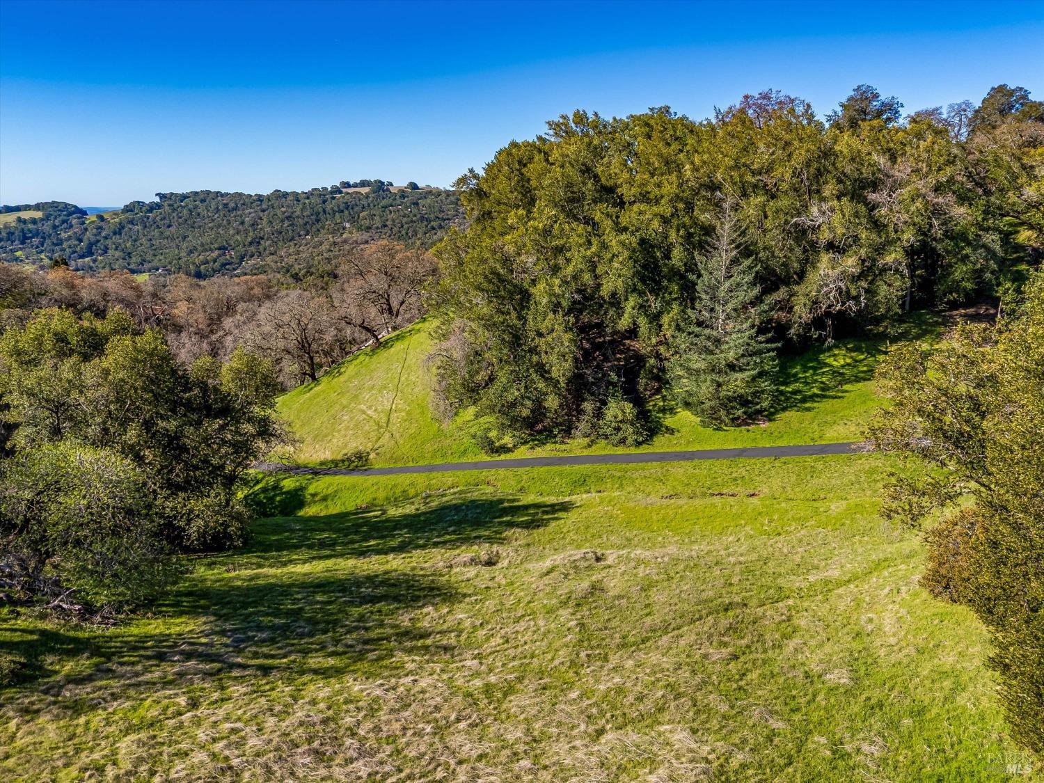 Detail Gallery Image 5 of 19 For 6080 Grove St, Sonoma,  CA 95476 - – Beds | – Baths