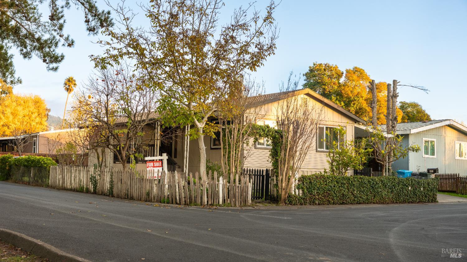 Detail Gallery Image 45 of 53 For 401 Frisbie Ave, Santa Rosa,  CA 95407 - 3 Beds | 2 Baths