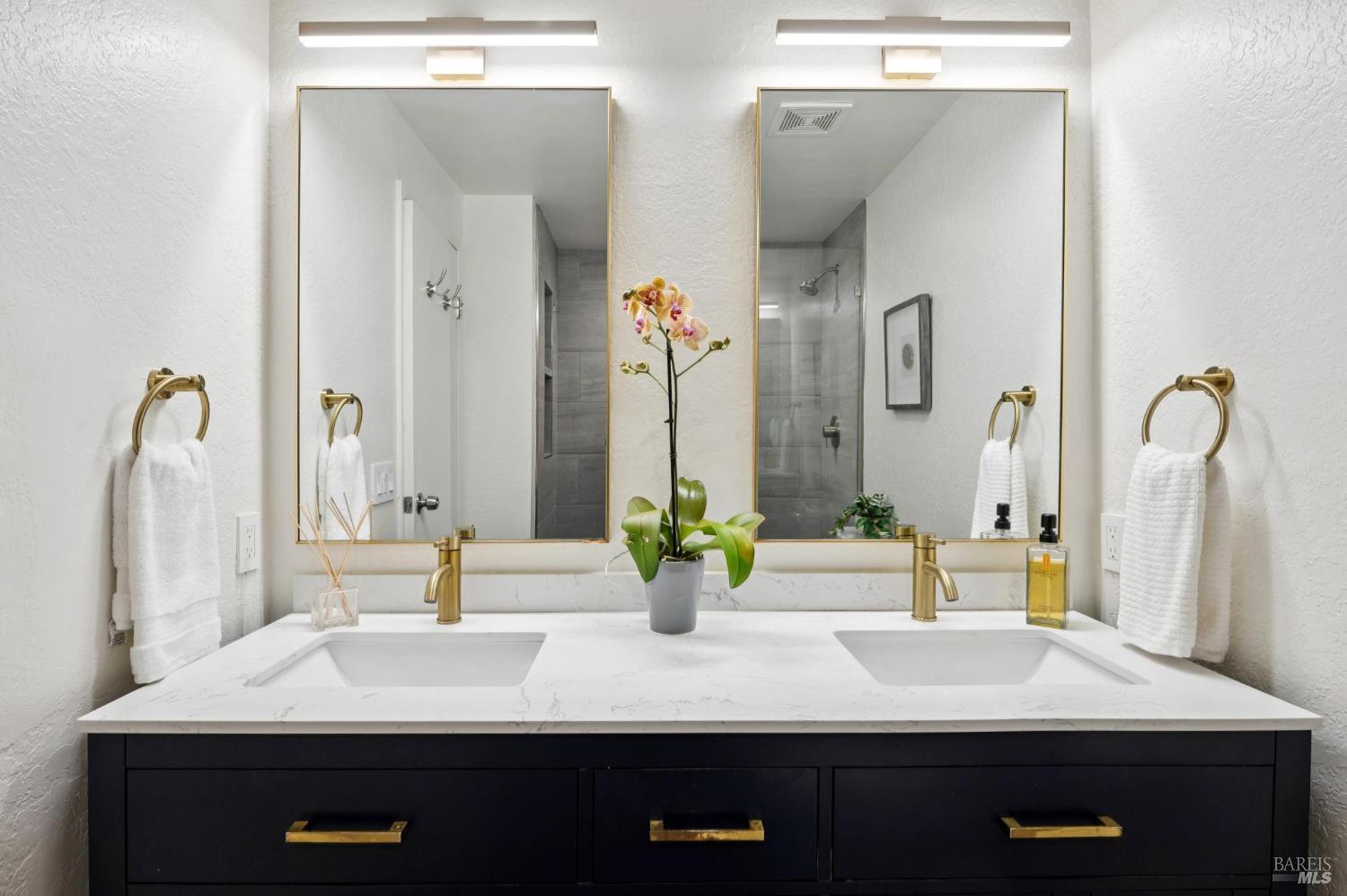 Detail Gallery Image 17 of 30 For 310 Larkspur Plaza Dr, Larkspur,  CA 94939 - 2 Beds | 1 Baths