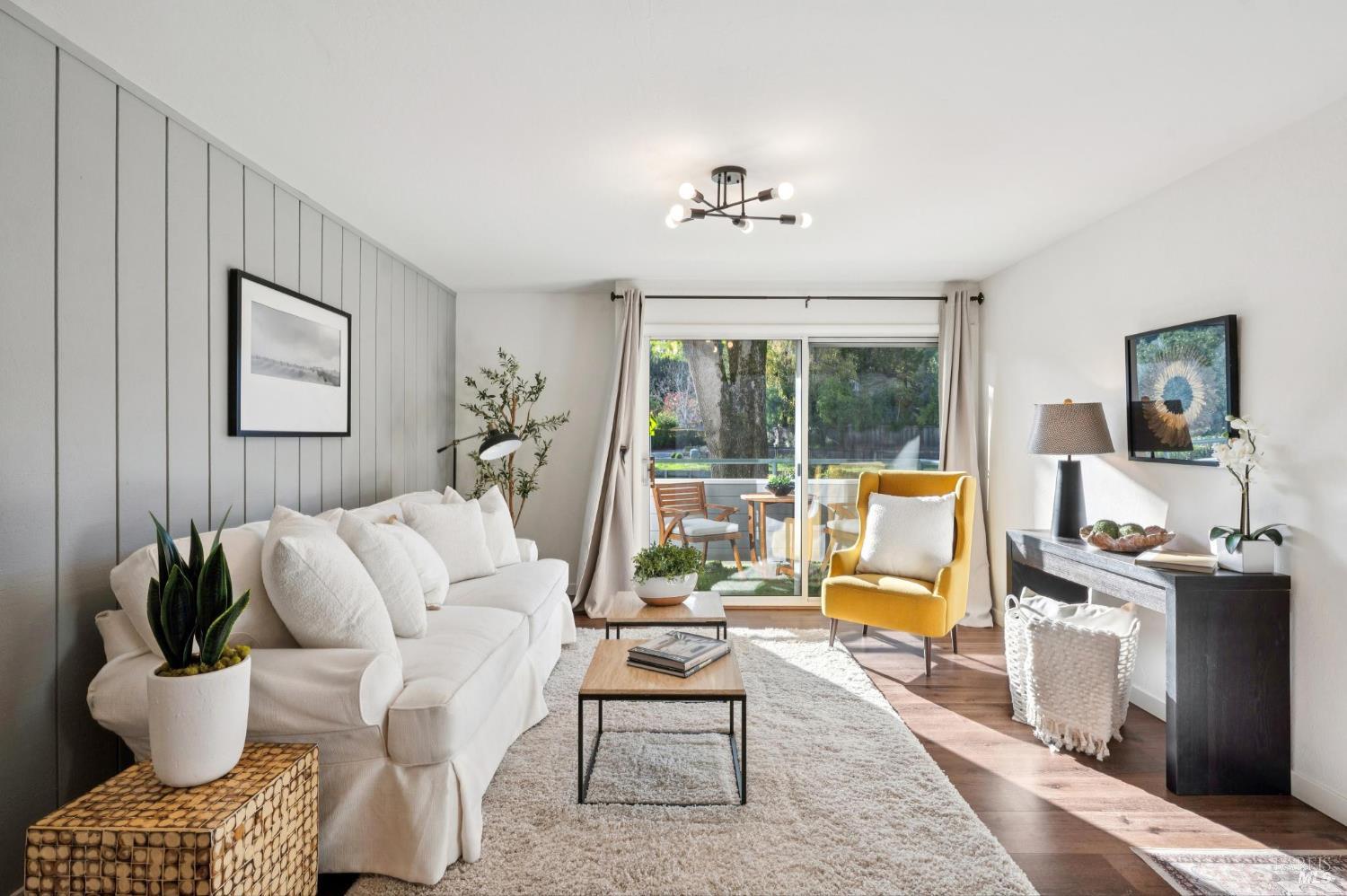 Detail Gallery Image 4 of 30 For 310 Larkspur Plaza Dr, Larkspur,  CA 94939 - 2 Beds | 1 Baths