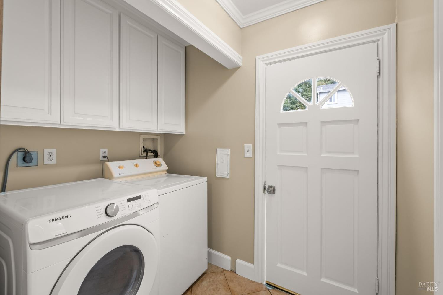 Detail Gallery Image 18 of 43 For 605 Baker St, Petaluma,  CA 94952 - 2 Beds | 1/1 Baths