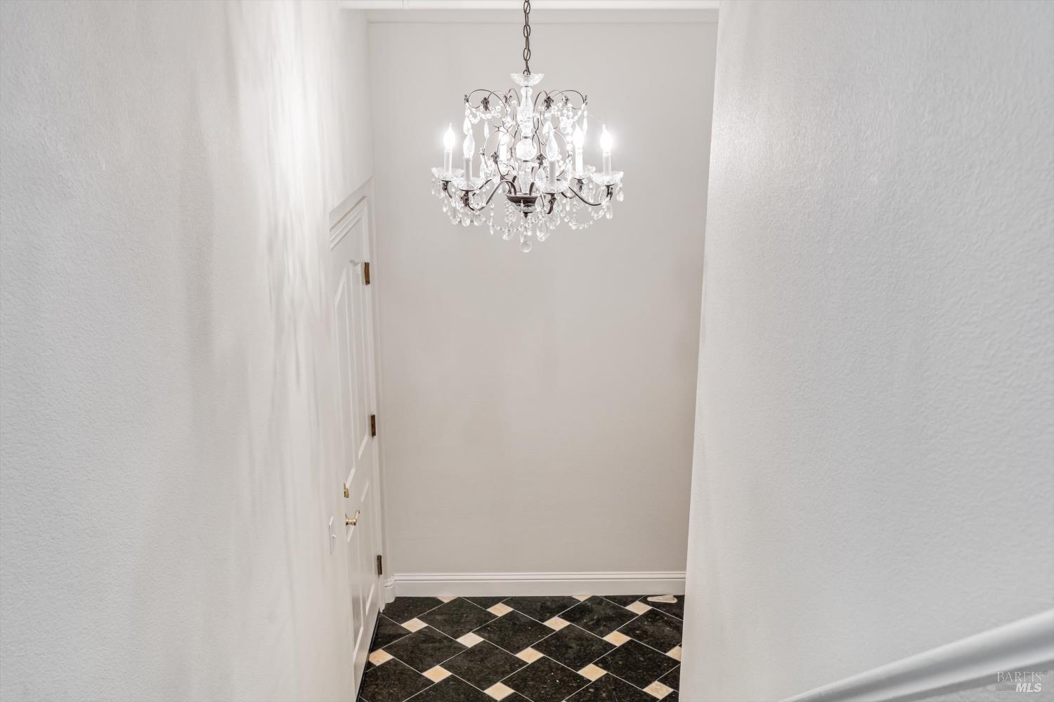 Detail Gallery Image 4 of 28 For 772 Mcclelland Dr, Windsor,  CA 95492 - 3 Beds | 2/1 Baths