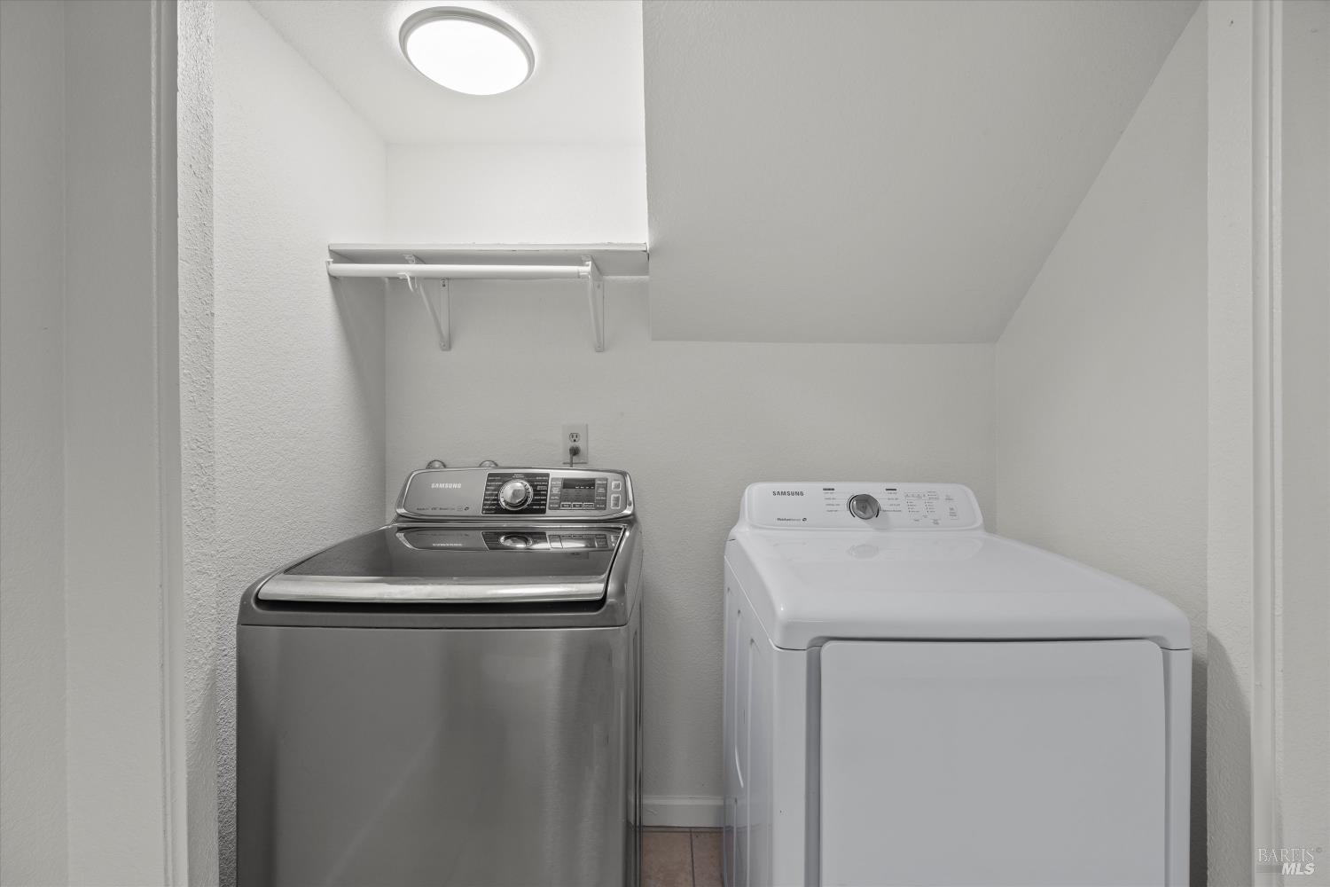 Detail Gallery Image 15 of 28 For 706 Peregrine Way, Vacaville,  CA 95687 - 3 Beds | 2/1 Baths