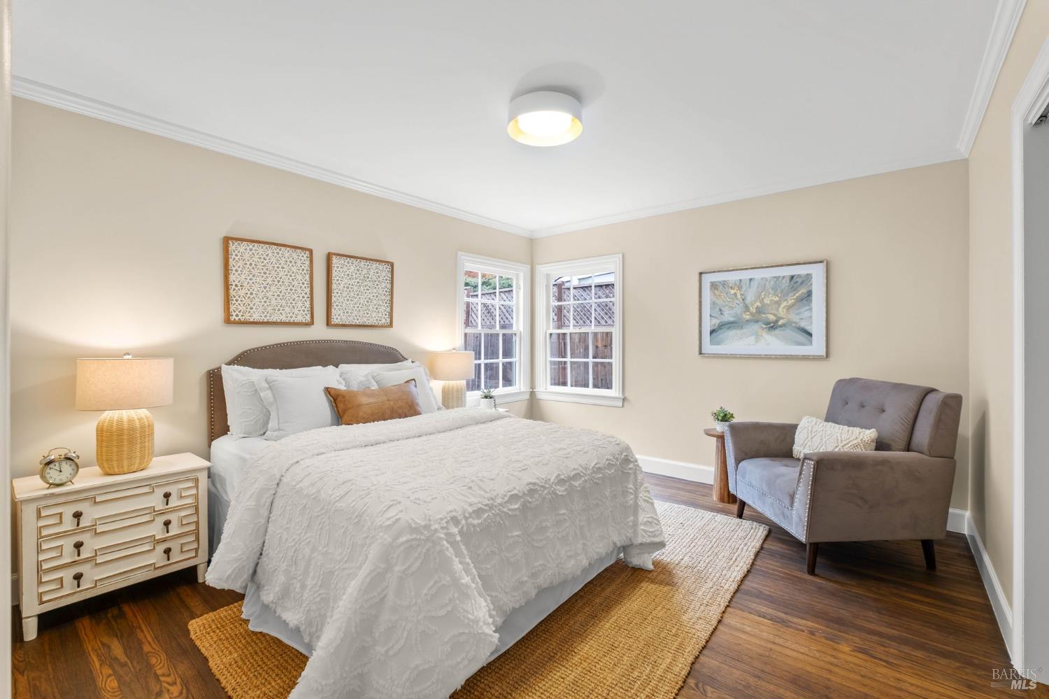 Detail Gallery Image 4 of 43 For 605 Baker St, Petaluma,  CA 94952 - 2 Beds | 1/1 Baths