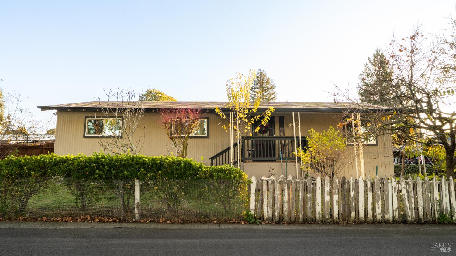 Detail Gallery Image 53 of 53 For 401 Frisbie Ave, Santa Rosa,  CA 95407 - 3 Beds | 2 Baths