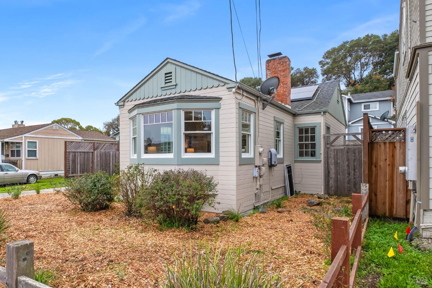 Detail Gallery Image 31 of 43 For 605 Baker St, Petaluma,  CA 94952 - 2 Beds | 1/1 Baths