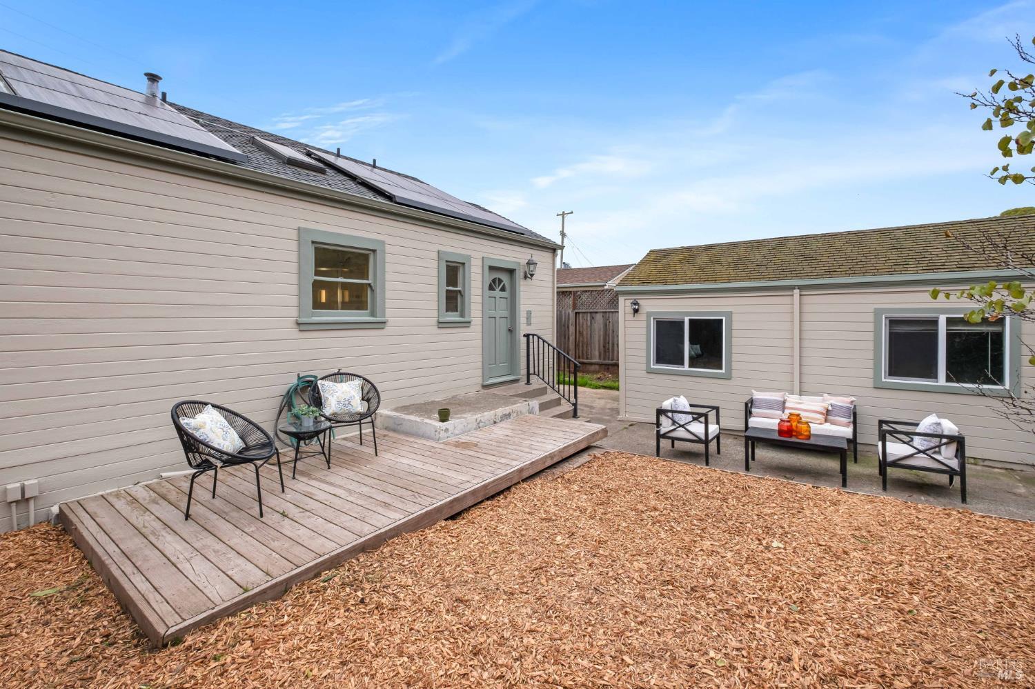 Detail Gallery Image 28 of 43 For 605 Baker St, Petaluma,  CA 94952 - 2 Beds | 1/1 Baths