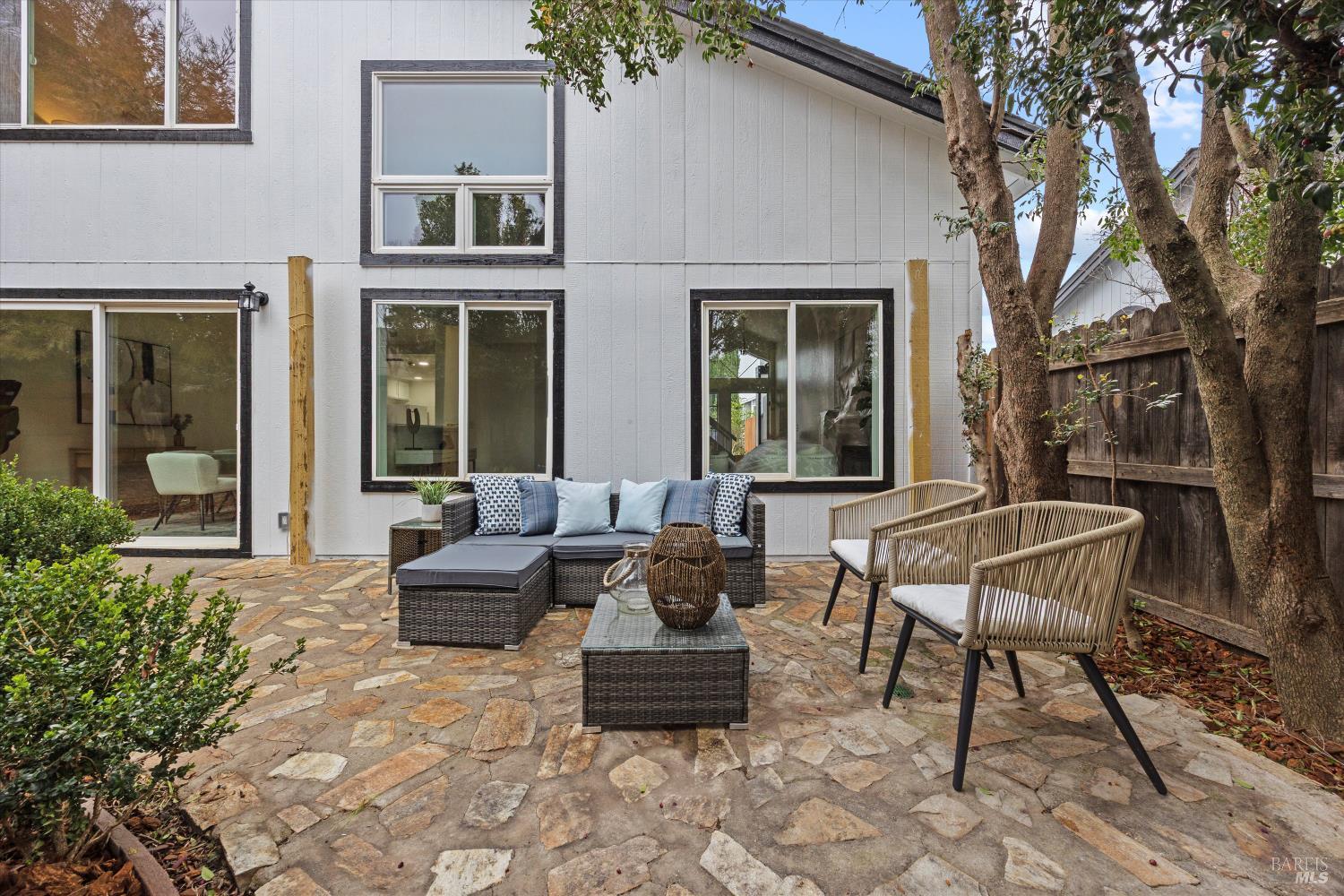 Detail Gallery Image 24 of 28 For 706 Peregrine Way, Vacaville,  CA 95687 - 3 Beds | 2/1 Baths