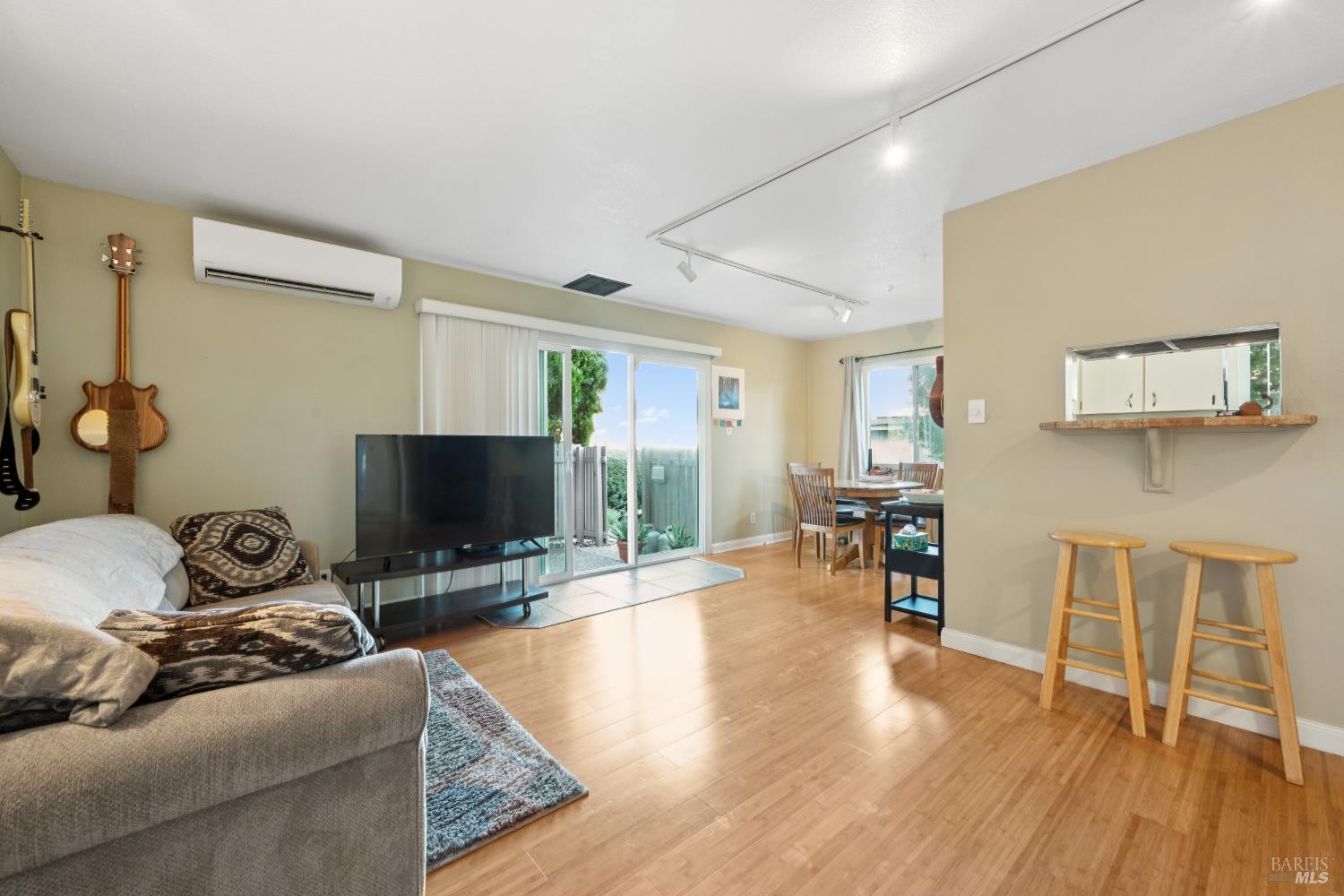 Detail Gallery Image 6 of 24 For 1345 Southwest Blvd #B,  Rohnert Park,  CA 94928 - 2 Beds | 1 Baths