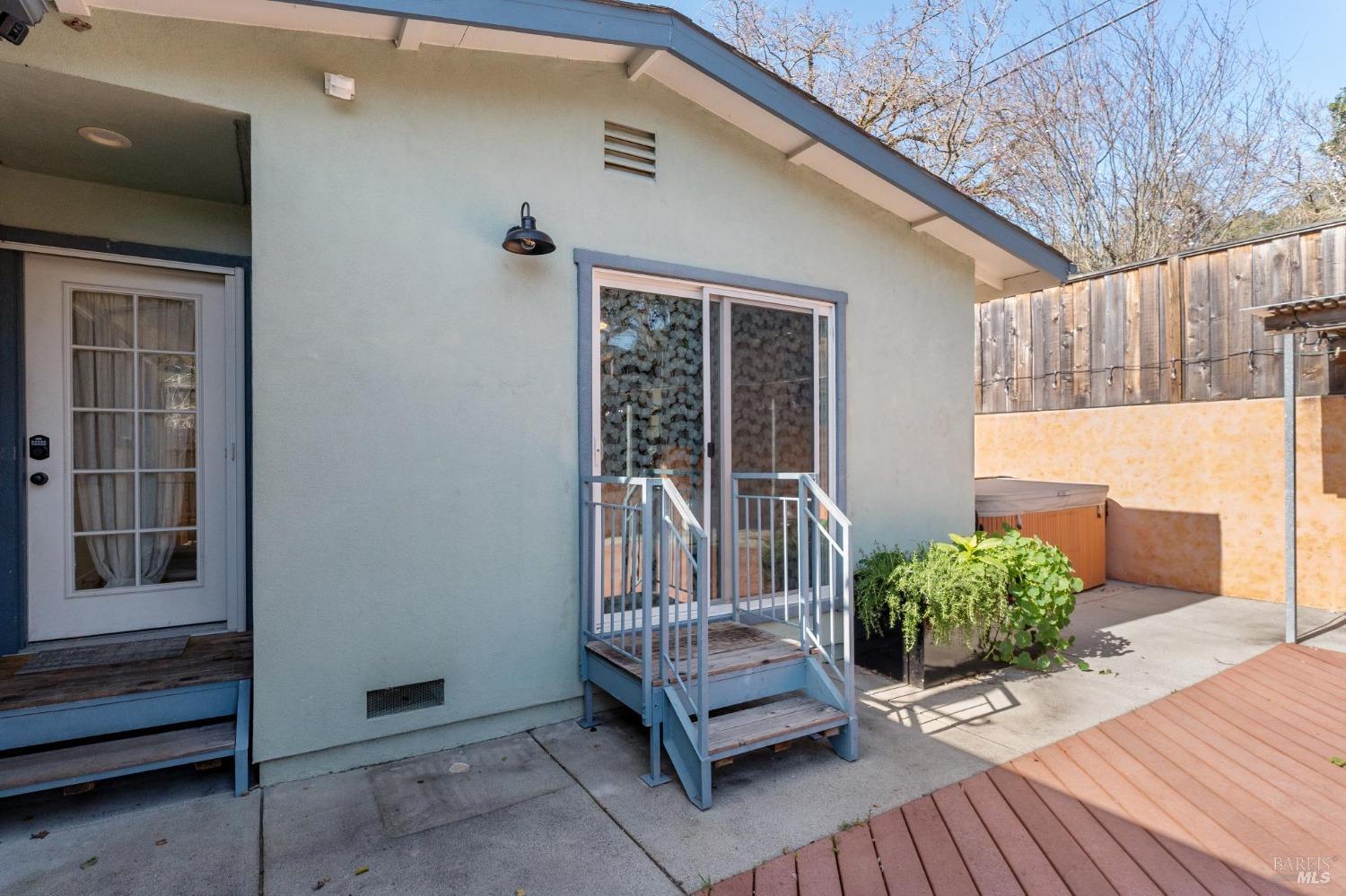 Detail Gallery Image 13 of 16 For 582 Fernando Dr a,  Novato,  CA 94945 - 0 Beds | 1 Baths