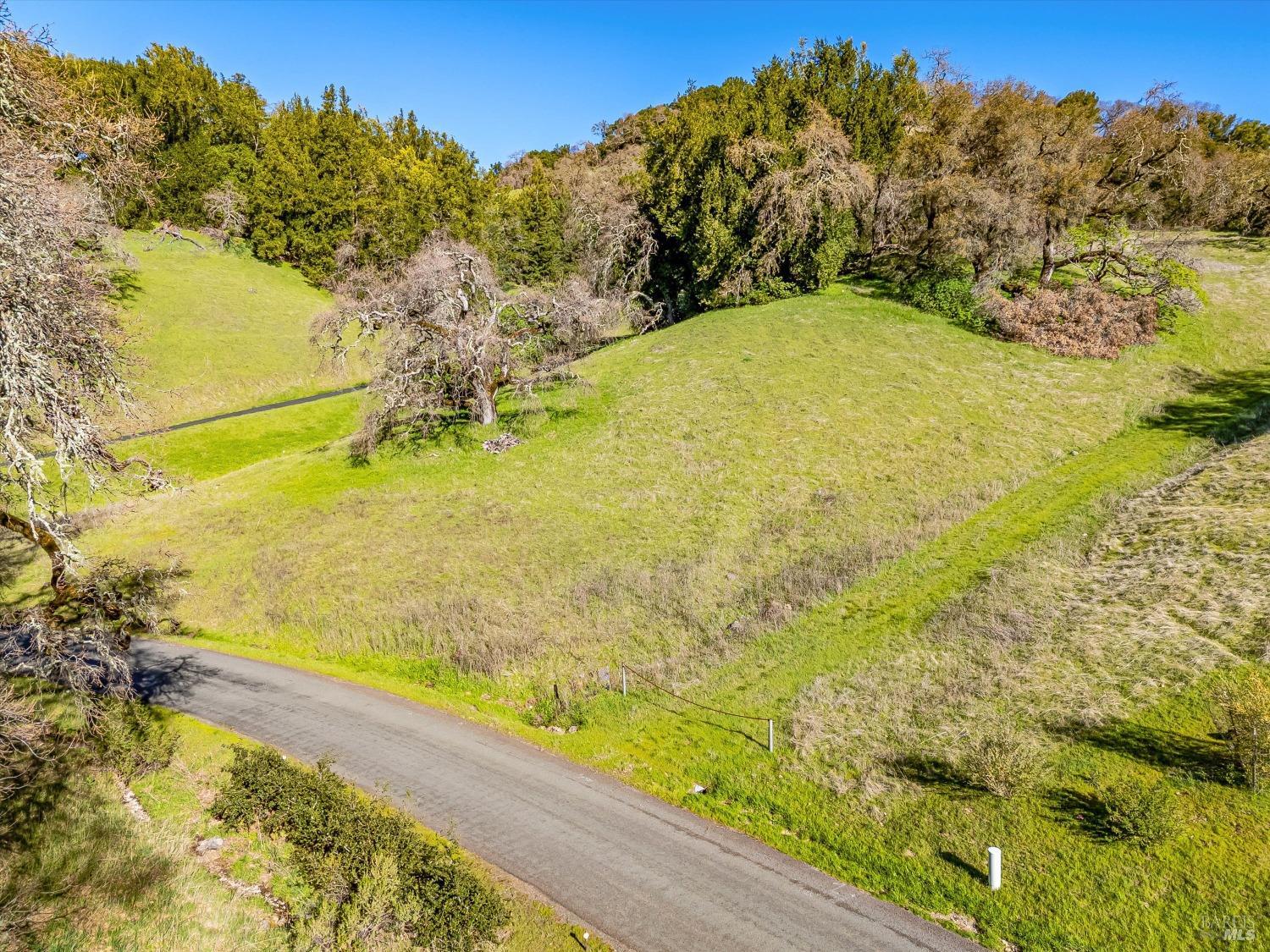 Detail Gallery Image 7 of 19 For 6080 Grove St, Sonoma,  CA 95476 - – Beds | – Baths