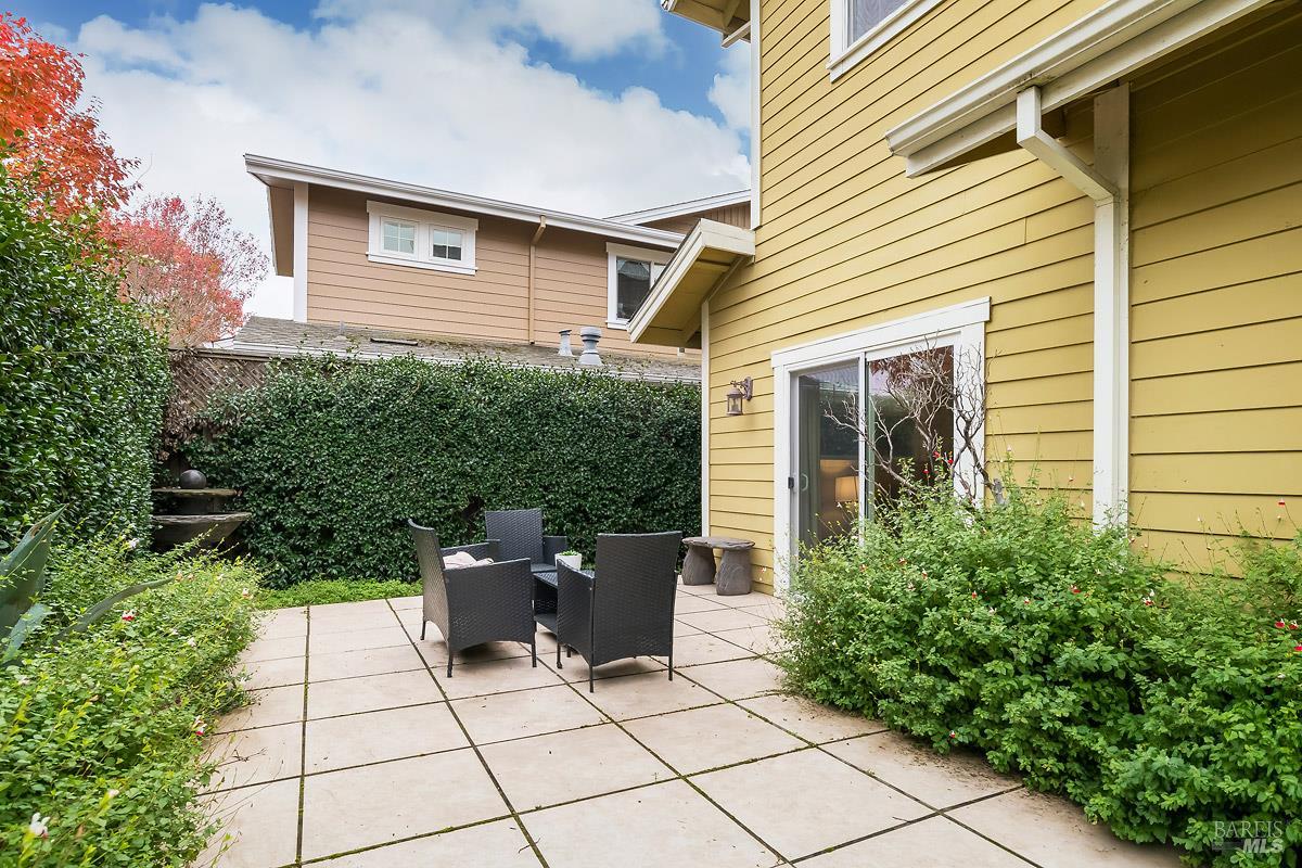 Detail Gallery Image 21 of 23 For 960 1st St, Sonoma,  CA 95476 - 3 Beds | 2/1 Baths