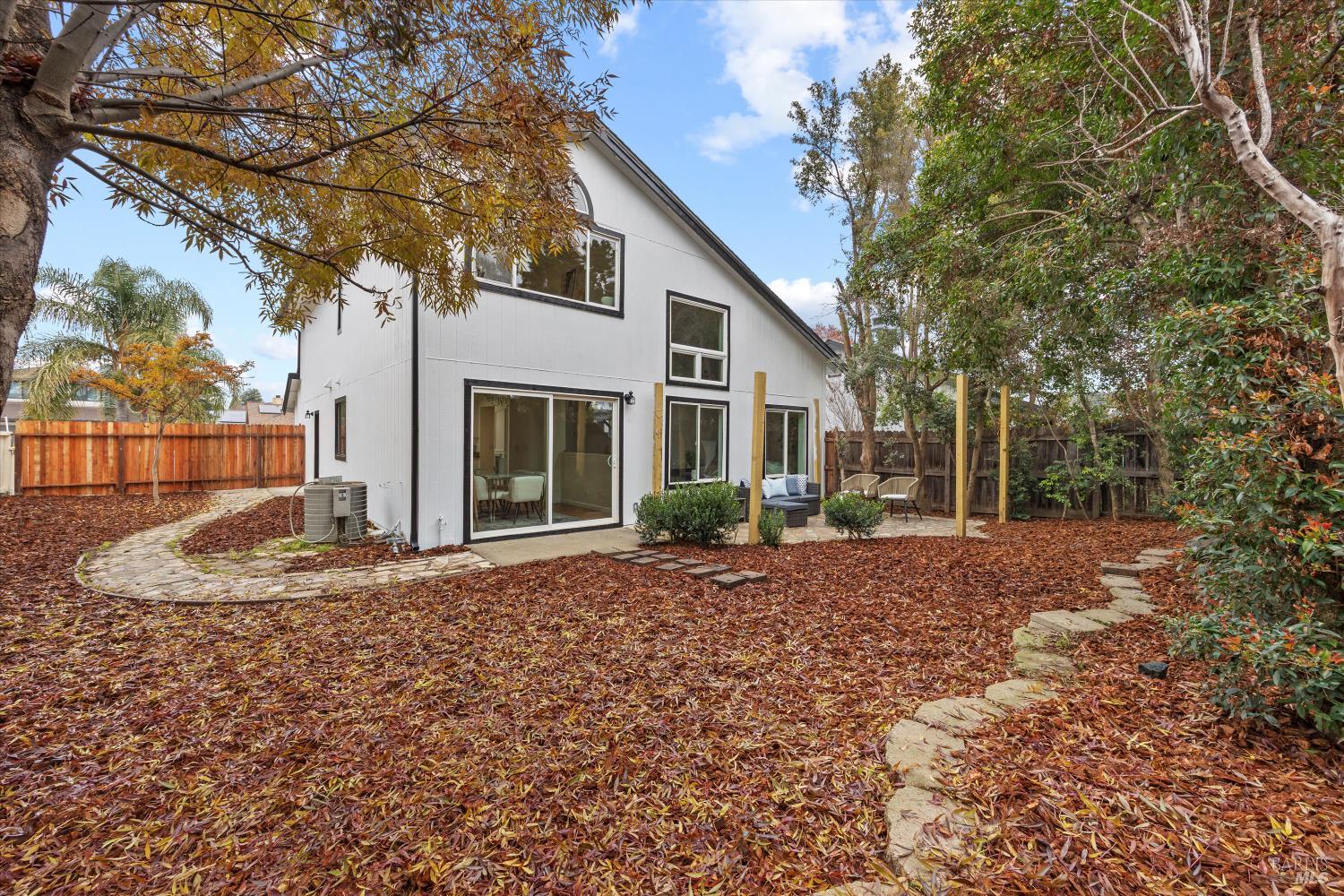 Detail Gallery Image 26 of 28 For 706 Peregrine Way, Vacaville,  CA 95687 - 3 Beds | 2/1 Baths