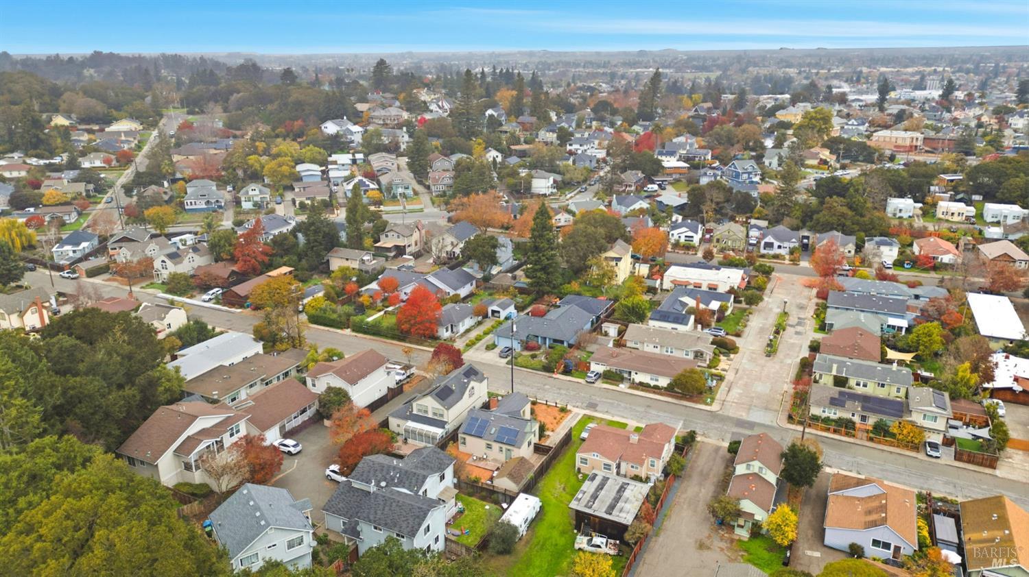 Detail Gallery Image 40 of 43 For 605 Baker St, Petaluma,  CA 94952 - 2 Beds | 1/1 Baths