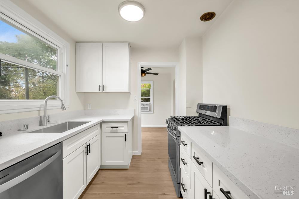 Detail Gallery Image 11 of 34 For 2525 Alameda St, Vallejo,  CA 94590 - 2 Beds | 1 Baths