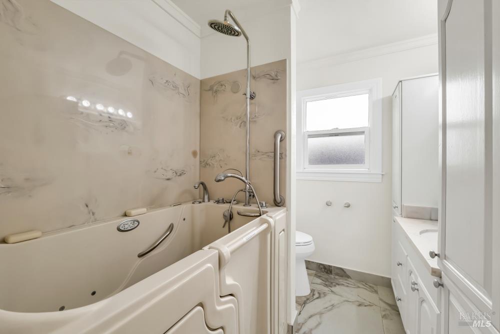 Detail Gallery Image 20 of 34 For 2525 Alameda St, Vallejo,  CA 94590 - 2 Beds | 1 Baths