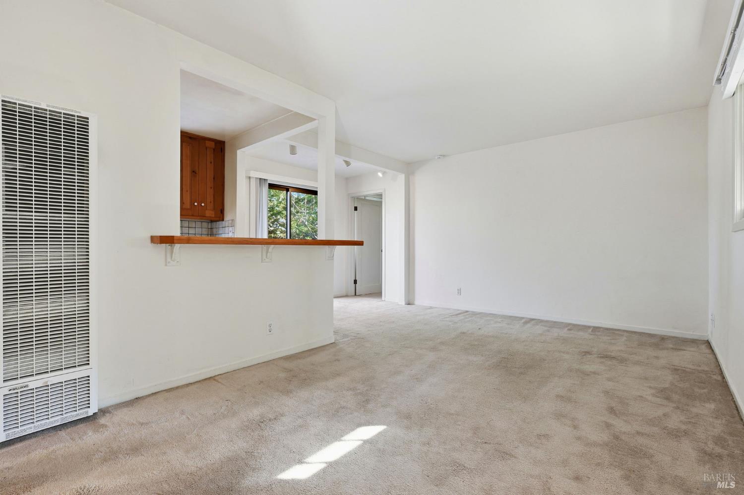 Detail Gallery Image 5 of 33 For 834 Meadowsweet Dr, Corte Madera,  CA 94925 - 3 Beds | 3 Baths