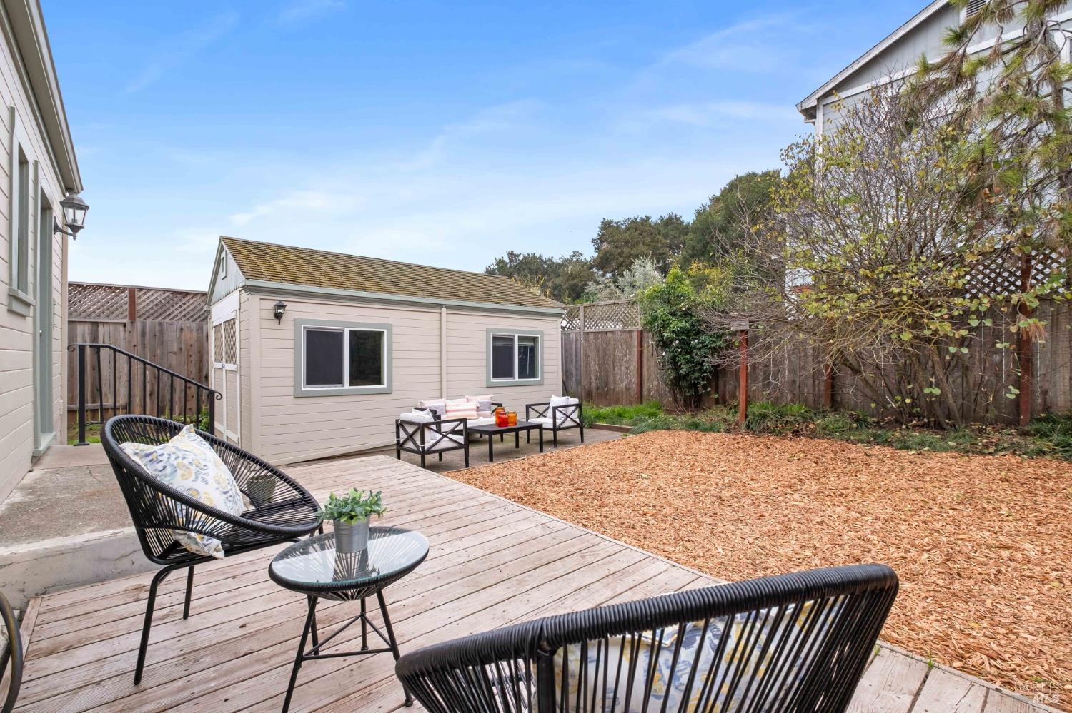 Detail Gallery Image 25 of 43 For 605 Baker St, Petaluma,  CA 94952 - 2 Beds | 1/1 Baths