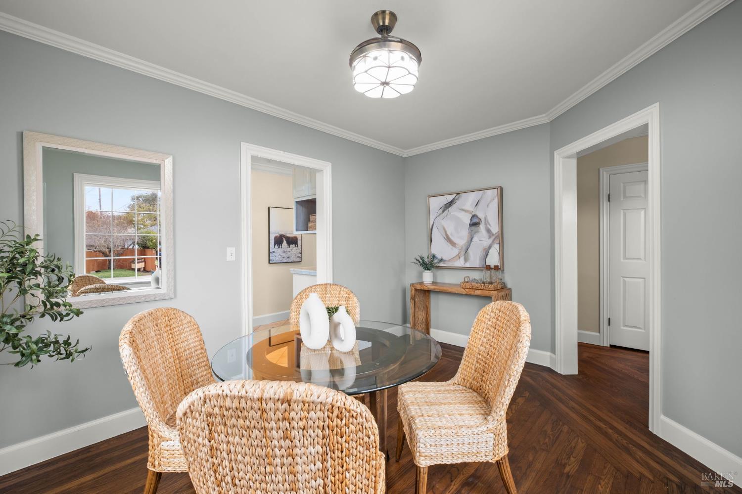 Detail Gallery Image 14 of 43 For 605 Baker St, Petaluma,  CA 94952 - 2 Beds | 1/1 Baths