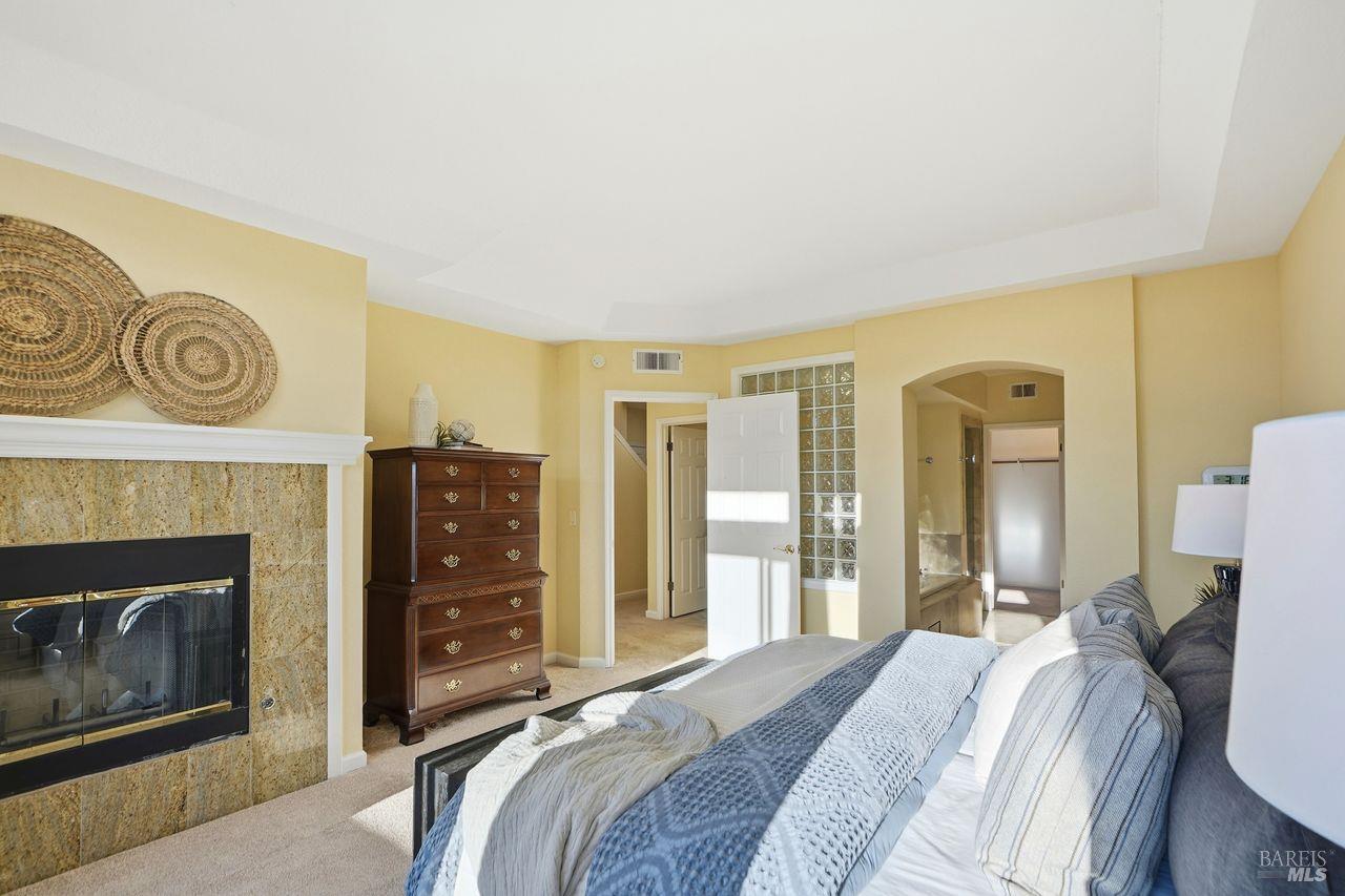 Detail Gallery Image 17 of 34 For 2125 Stonefield Ln, Santa Rosa,  CA 95403 - 2 Beds | 2/1 Baths