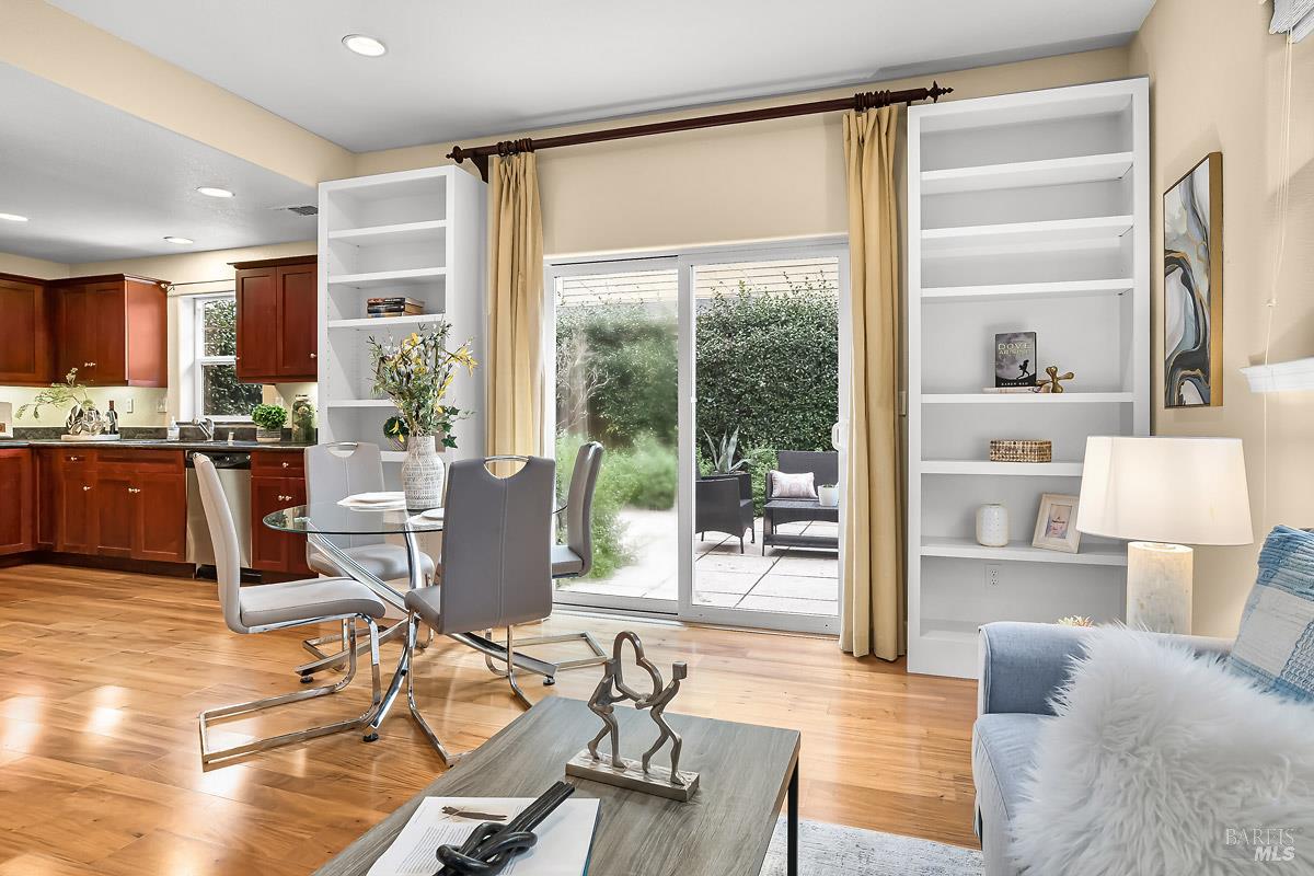 Detail Gallery Image 6 of 23 For 960 1st St, Sonoma,  CA 95476 - 3 Beds | 2/1 Baths