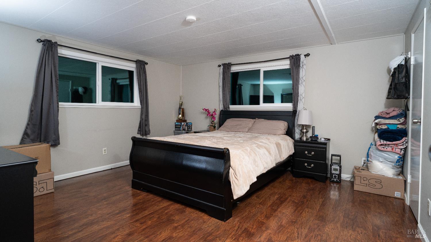 Detail Gallery Image 34 of 53 For 401 Frisbie Ave, Santa Rosa,  CA 95407 - 3 Beds | 2 Baths