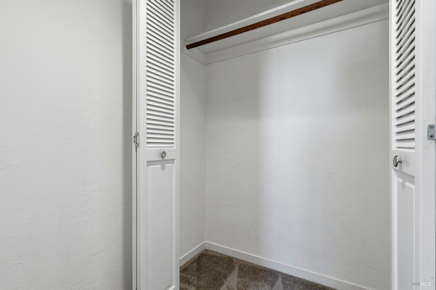 Detail Gallery Image 22 of 33 For 834 Meadowsweet Dr, Corte Madera,  CA 94925 - 3 Beds | 3 Baths