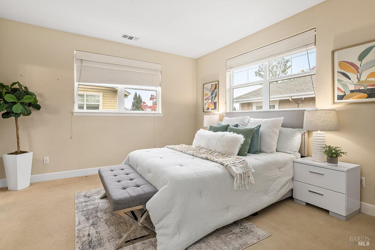 Detail Gallery Image 13 of 23 For 960 1st St, Sonoma,  CA 95476 - 3 Beds | 2/1 Baths