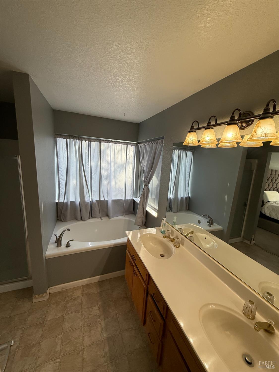 Detail Gallery Image 12 of 17 For 248 Colby Dr, Vacaville,  CA 95687 - 3 Beds | 2 Baths