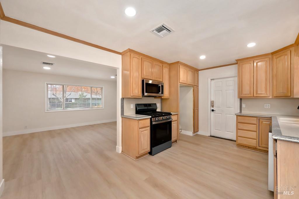 Detail Gallery Image 22 of 48 For 1342 Monteith Dr, Vallejo,  CA 94590 - 2 Beds | 2 Baths