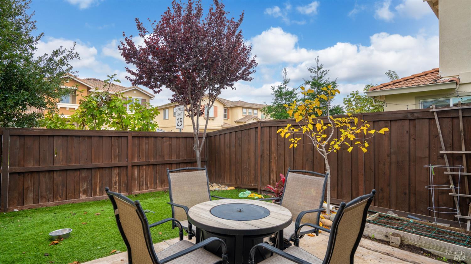 Detail Gallery Image 43 of 46 For 931 Noble Rd, Vacaville,  CA 95688 - 5 Beds | 3 Baths