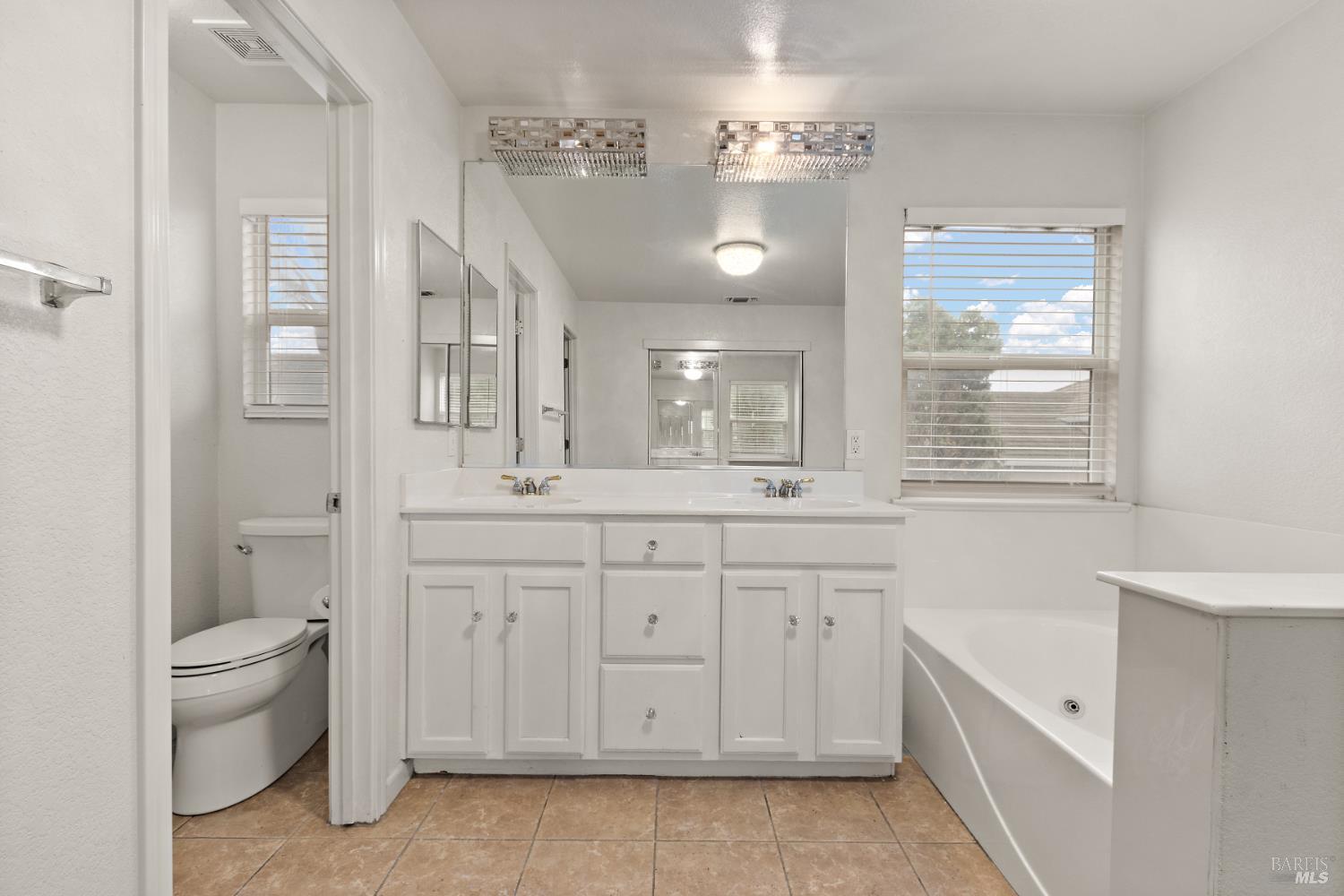 Detail Gallery Image 22 of 35 For 1783 Keesler Cir, Suisun City,  CA 94585 - 4 Beds | 3 Baths