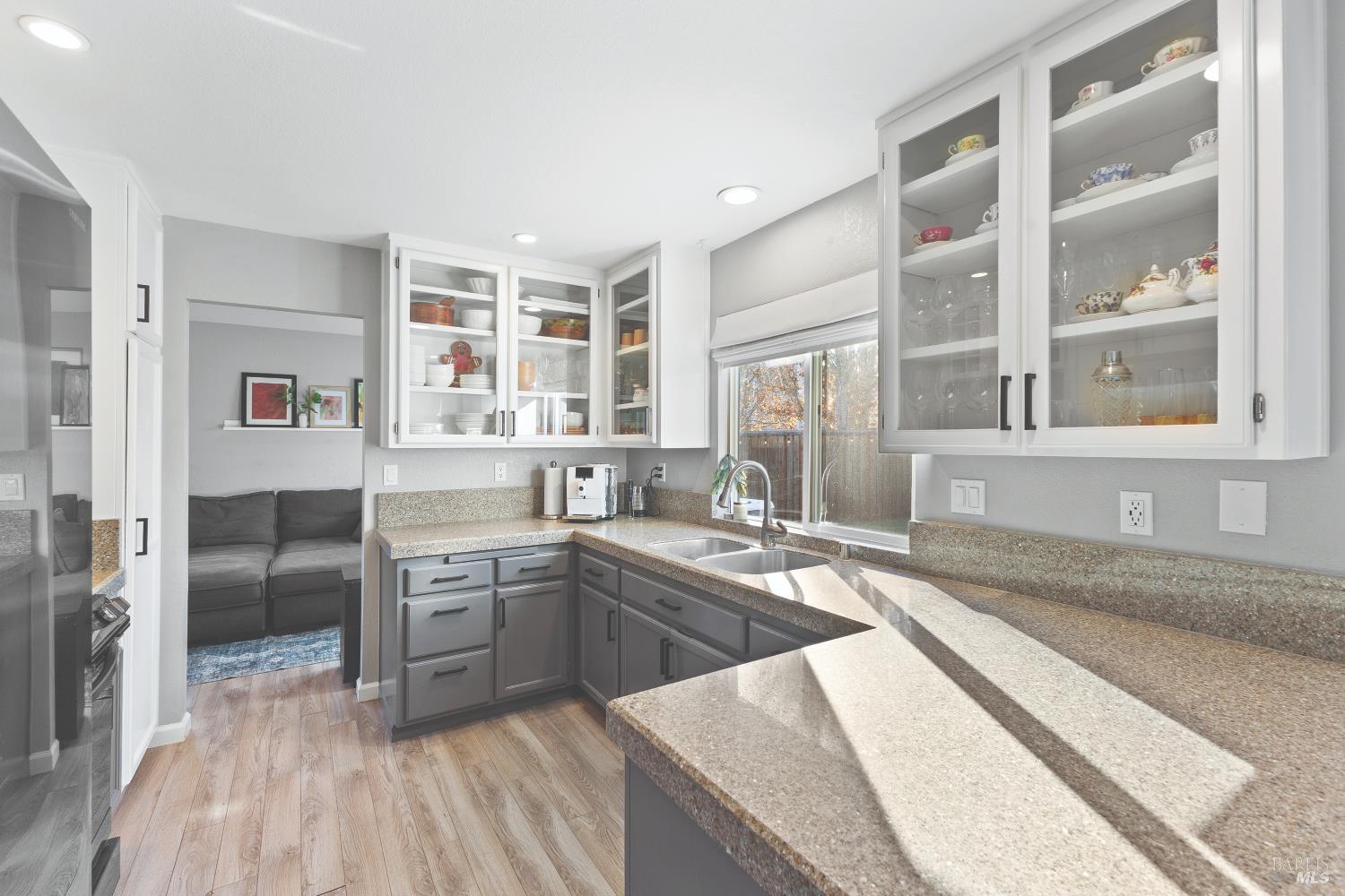 Detail Gallery Image 17 of 47 For 6417 Yale St, Windsor,  CA 95492 - 3 Beds | 2/1 Baths