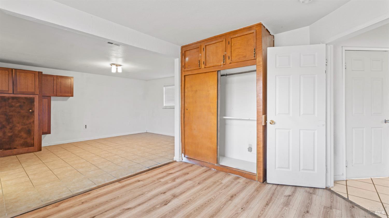 Detail Gallery Image 6 of 34 For 105 Phelan Ave, Vallejo,  CA 94590 - 4 Beds | 2 Baths