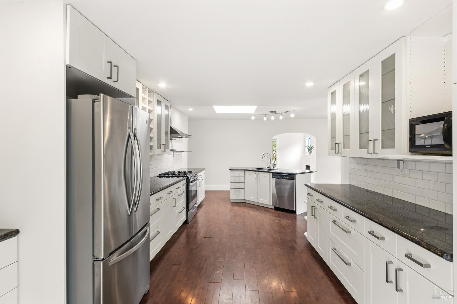 Detail Gallery Image 13 of 40 For 111 Milita St, Vallejo,  CA 94590 - 3 Beds | 2 Baths