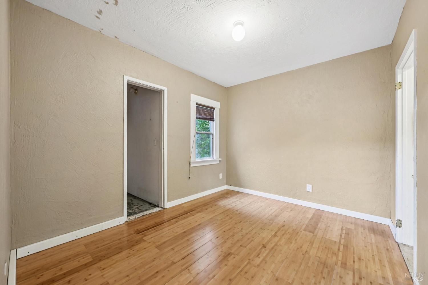 Detail Gallery Image 16 of 35 For 1127 Cleveland Ave, Santa Rosa,  CA 95401 - 2 Beds | 1/1 Baths