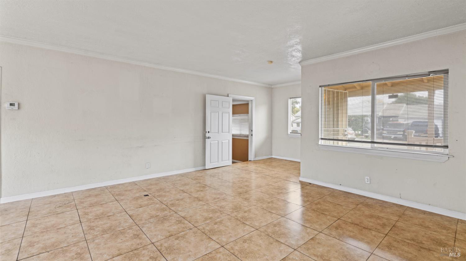 Detail Gallery Image 6 of 25 For 225 Gary Cir, Vallejo,  CA 94591 - 3 Beds | 1 Baths