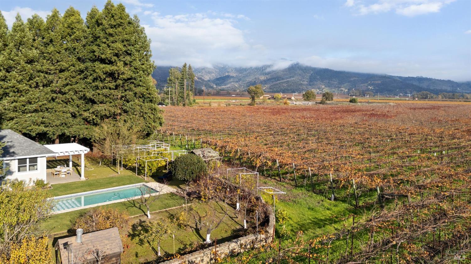 Detail Gallery Image 4 of 70 For 4188 Saint Helena Hwy, Calistoga,  CA 94515 - 3 Beds | 2/1 Baths