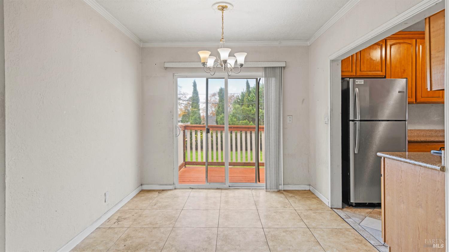 Detail Gallery Image 8 of 25 For 225 Gary Cir, Vallejo,  CA 94591 - 3 Beds | 1 Baths