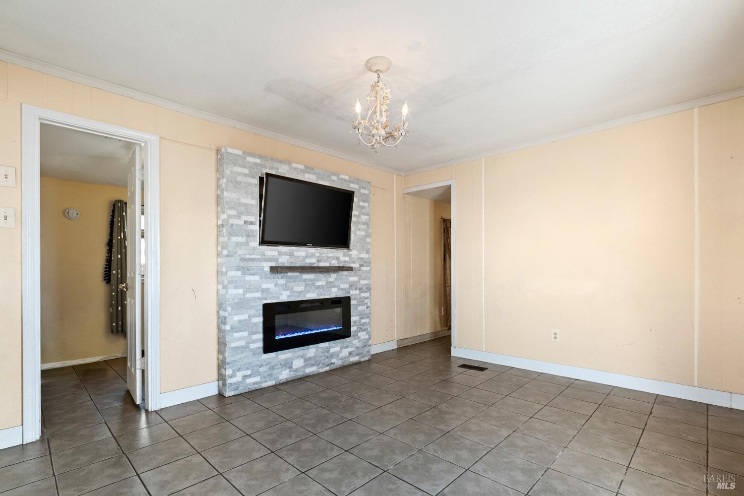 Detail Gallery Image 3 of 31 For 1153 Rumrill Blvd 55, San Pablo,  CA 94806 - 3 Beds | 1 Baths