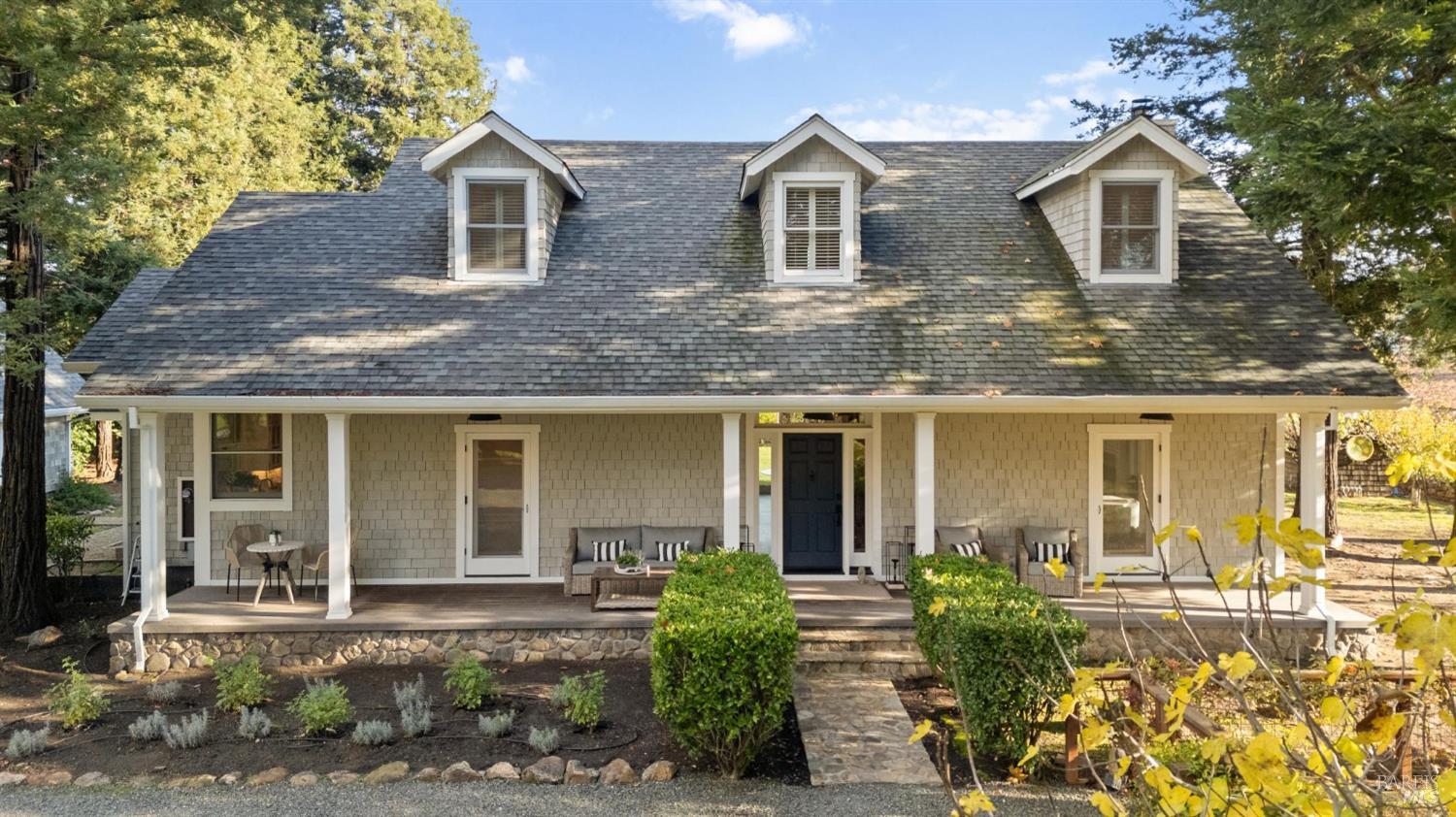 Detail Gallery Image 3 of 70 For 4188 Saint Helena Hwy, Calistoga,  CA 94515 - 3 Beds | 2/1 Baths