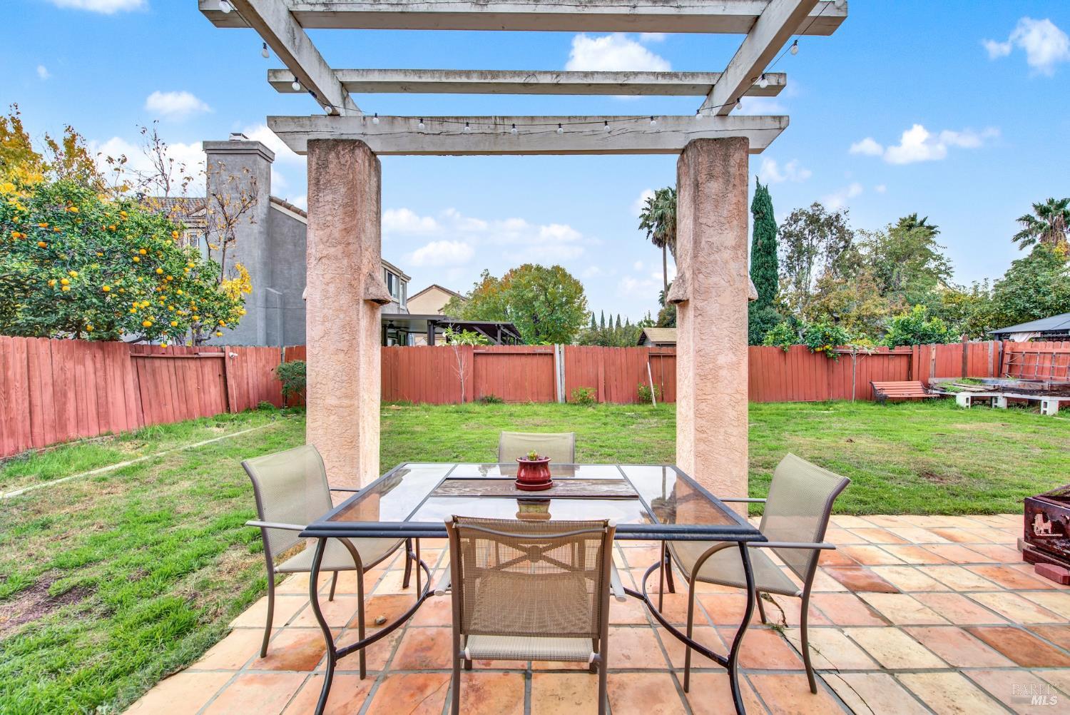 Detail Gallery Image 31 of 33 For 805 Gazebo Ct, Suisun City,  CA 94585 - 4 Beds | 2/1 Baths