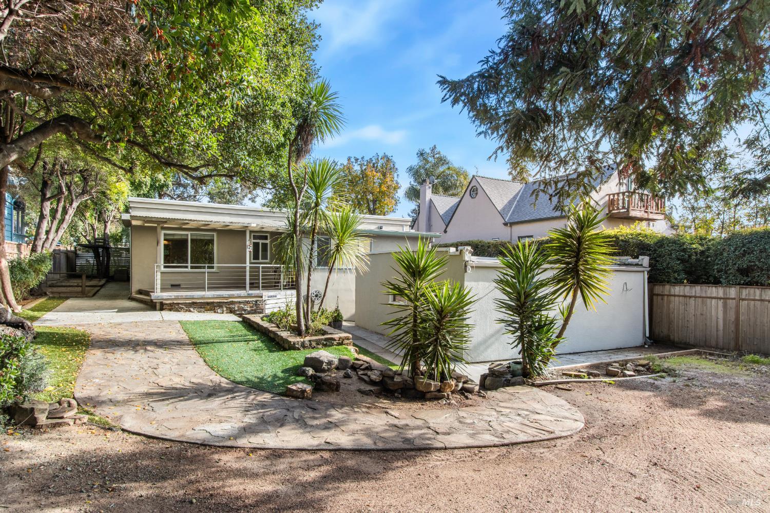 Detail Gallery Image 2 of 40 For 111 Milita St, Vallejo,  CA 94590 - 3 Beds | 2 Baths