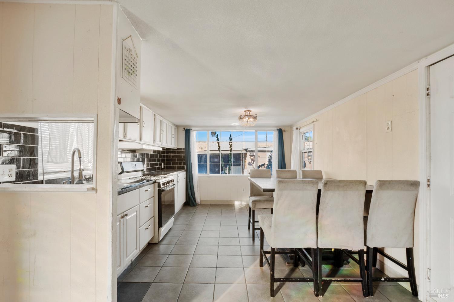 Detail Gallery Image 12 of 31 For 1153 Rumrill Blvd 55, San Pablo,  CA 94806 - 3 Beds | 1 Baths