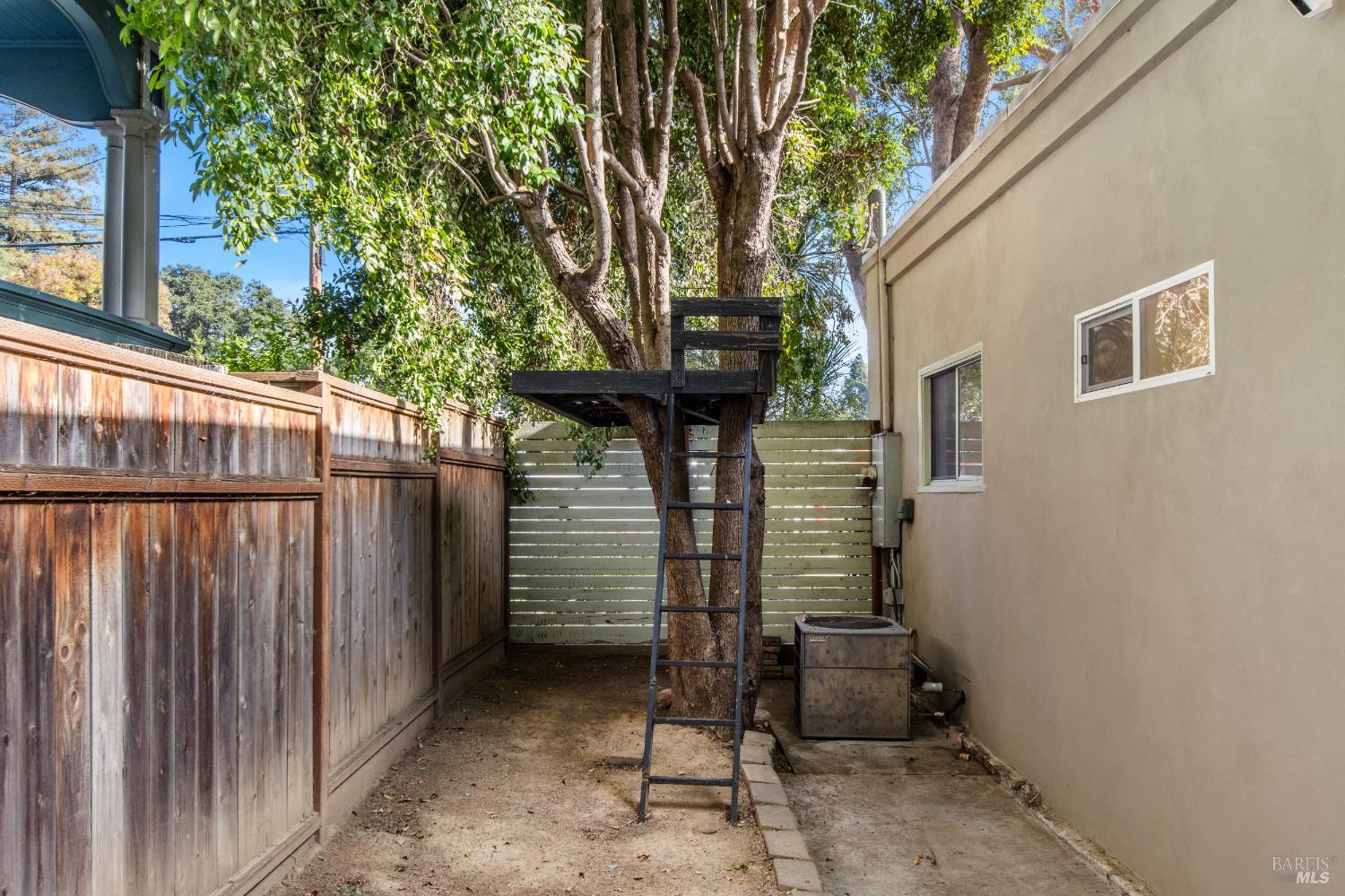 Detail Gallery Image 31 of 40 For 111 Milita St, Vallejo,  CA 94590 - 3 Beds | 2 Baths