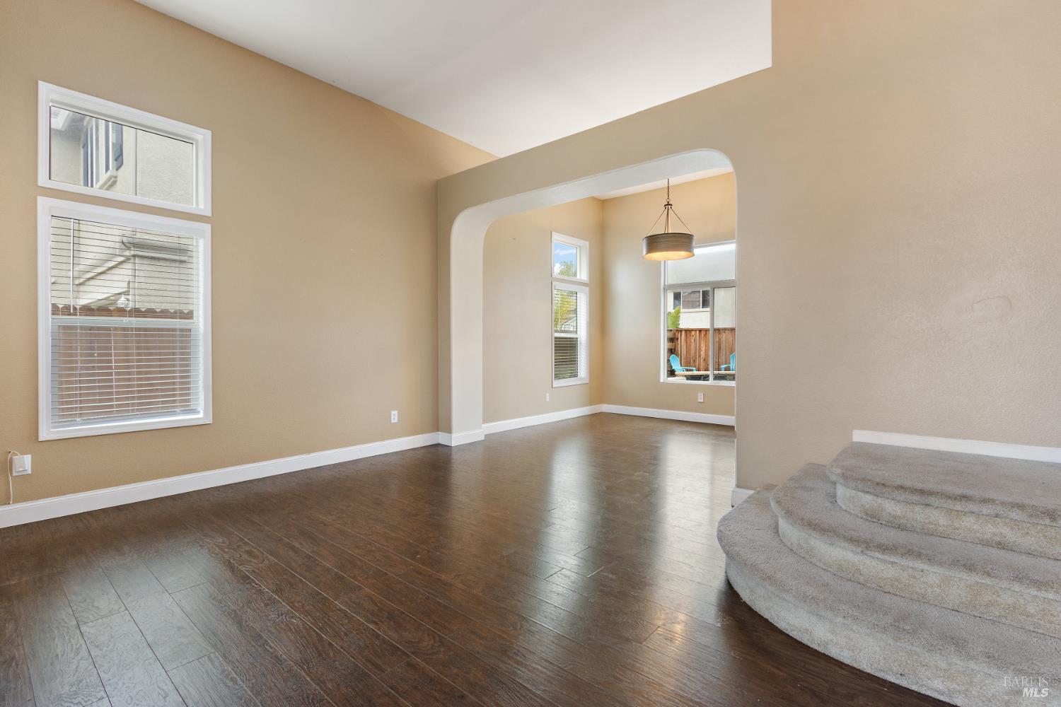 Detail Gallery Image 4 of 35 For 1783 Keesler Cir, Suisun City,  CA 94585 - 4 Beds | 3 Baths