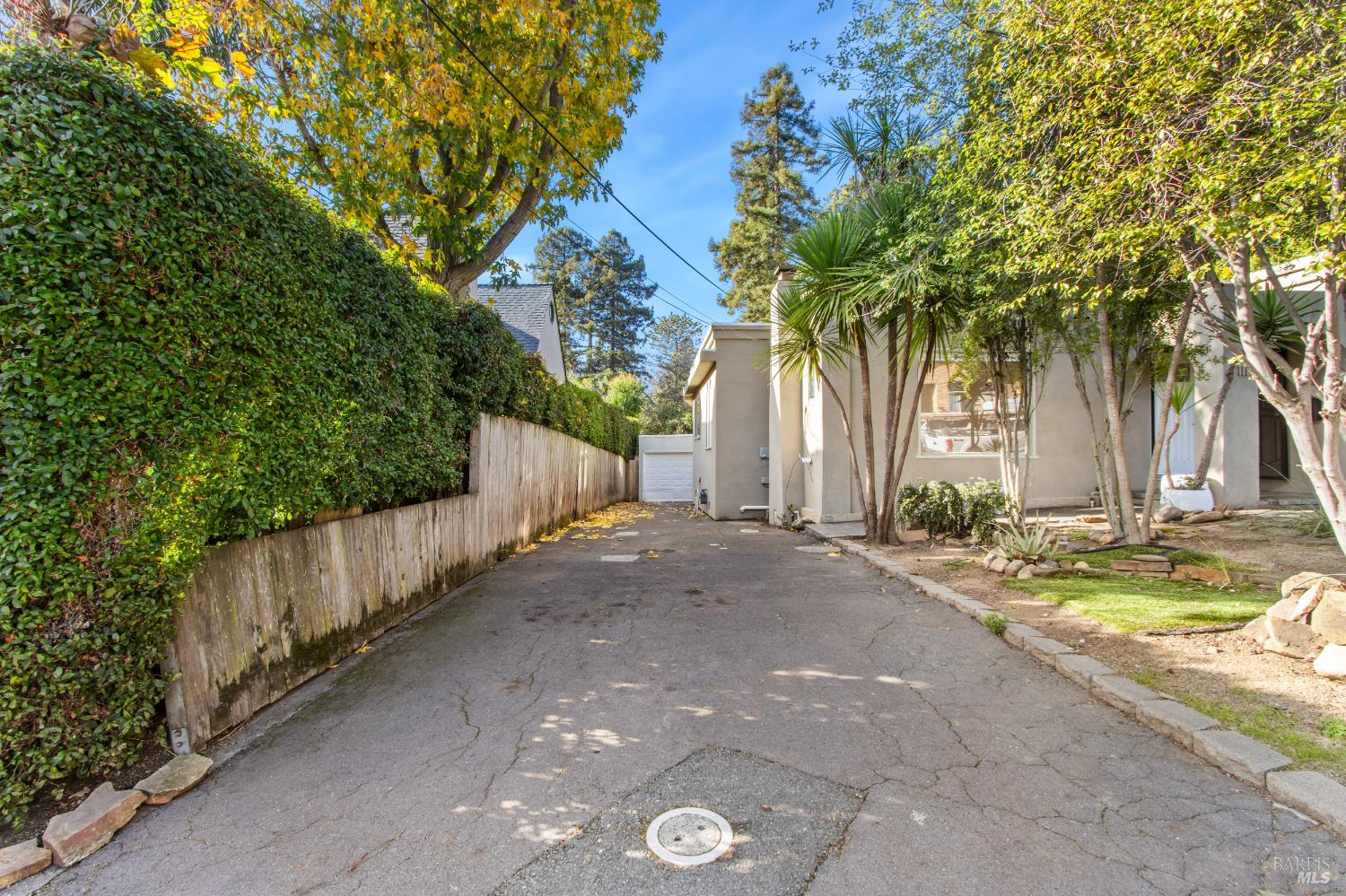 Detail Gallery Image 3 of 40 For 111 Milita St, Vallejo,  CA 94590 - 3 Beds | 2 Baths