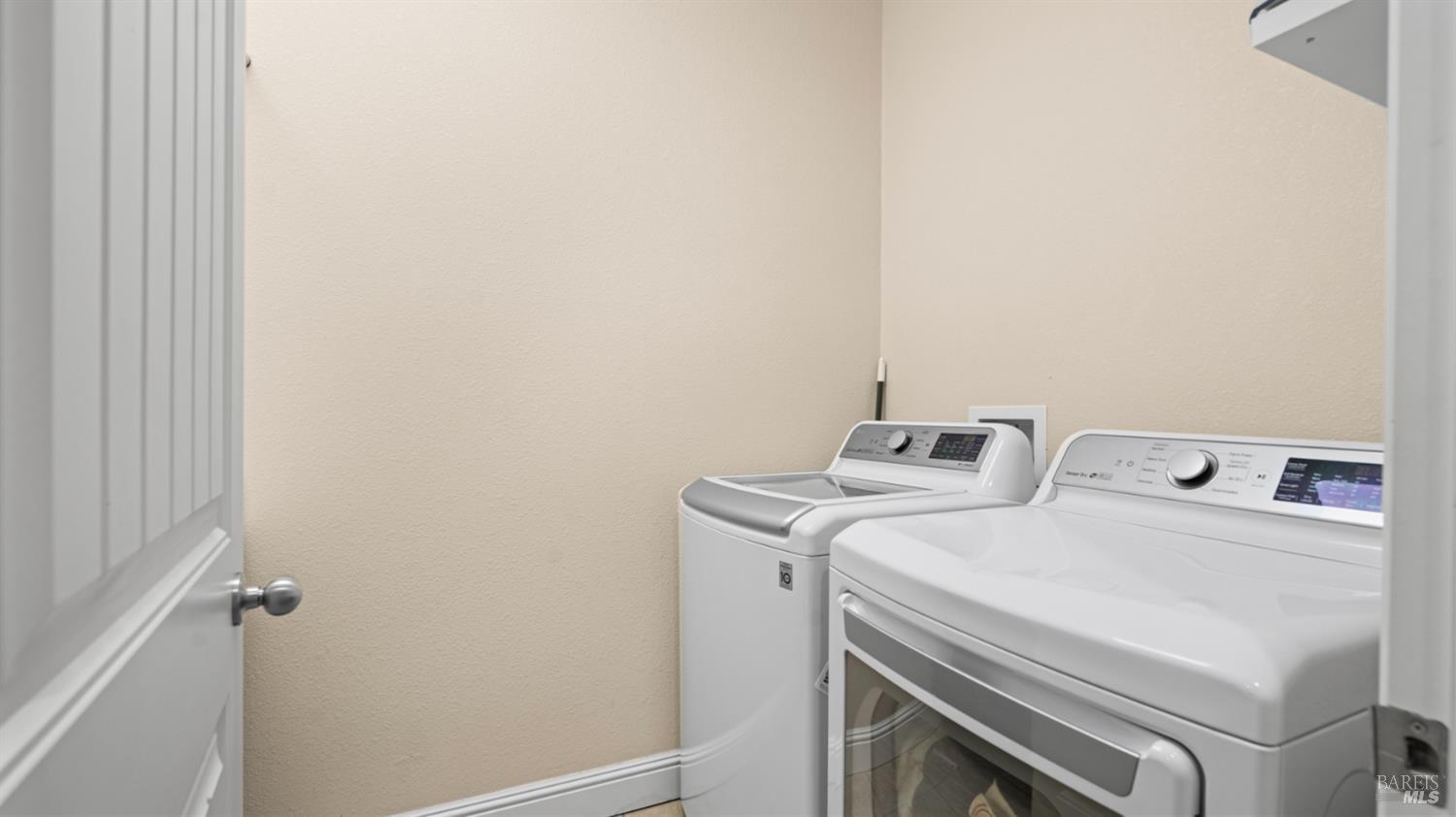 Detail Gallery Image 24 of 46 For 931 Noble Rd, Vacaville,  CA 95688 - 5 Beds | 3 Baths